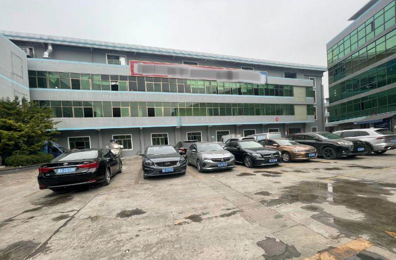 厚街赤岭1300平米现成装修厂房出租