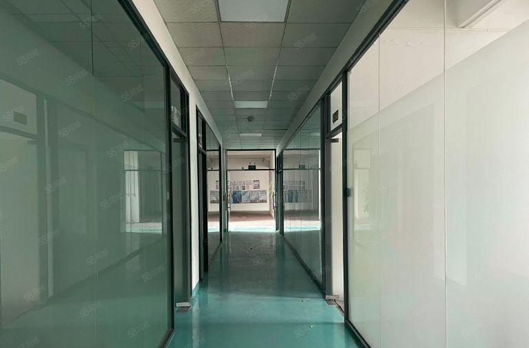 厚街赤岭1300平米现成装修厂房出租