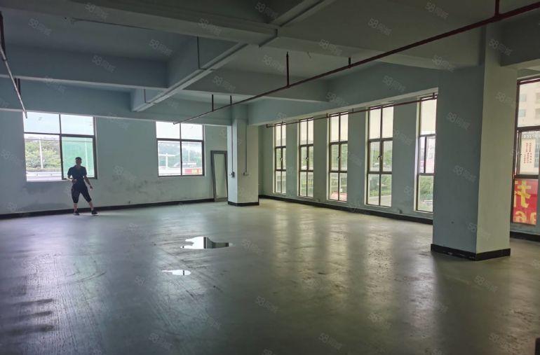 厚街原房东850平低价厂房出租，现成装修，水电齐全