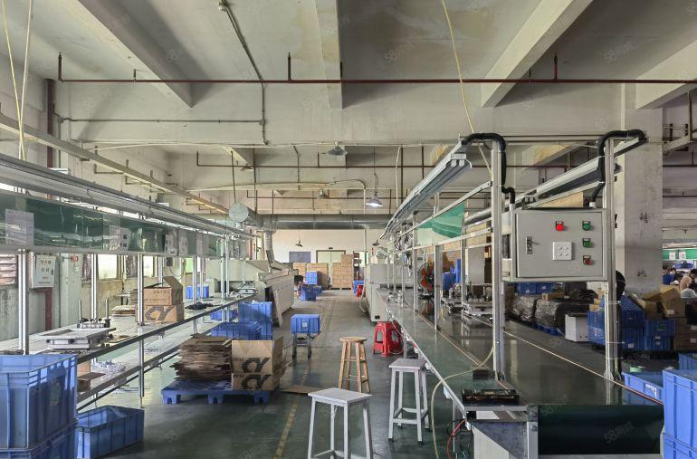 （低价出租)精装水电办公室一楼1100平层高6米适合各行各业