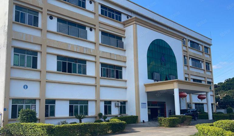 花园式厂房招租~石潭埔360平起租现成装修空地超大带停车场