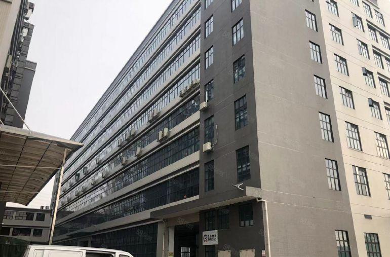 塘厦大坪靠观澜新出楼上5200平形象好厂房仓库出租，大小分租