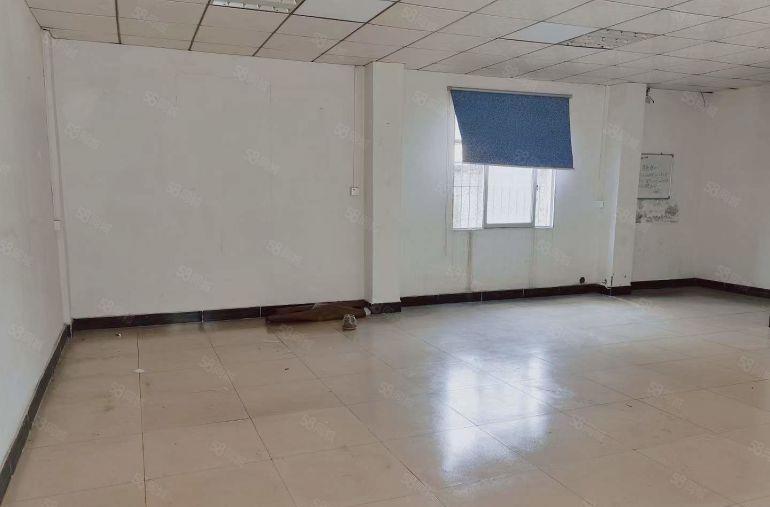 横塘园区位于大马路标准厂房出租一楼1200平适合各种五金行业