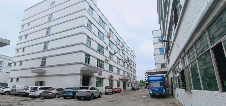 塘厦石马原房东直租标准4楼1380平，实际面积出租，无转让费