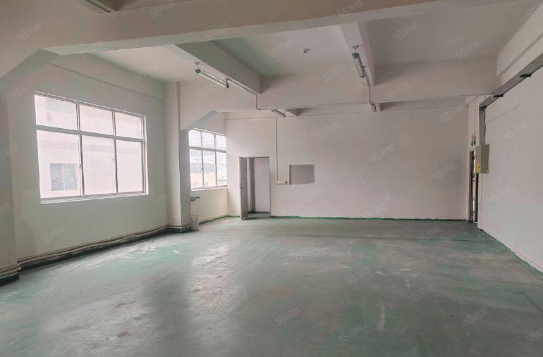 原房东零公摊实际面积3楼800平方米，带装修低至11元平