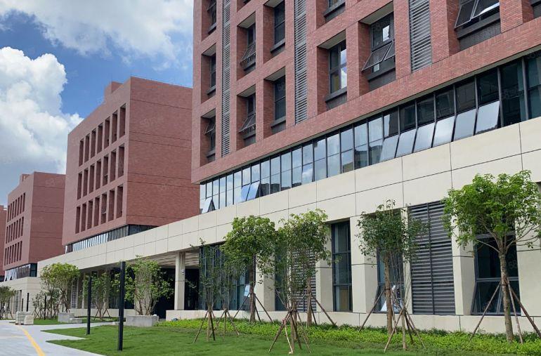 小独栋厂房，大堂客梯货梯俱全，形象好环境佳，独门独院客货分流