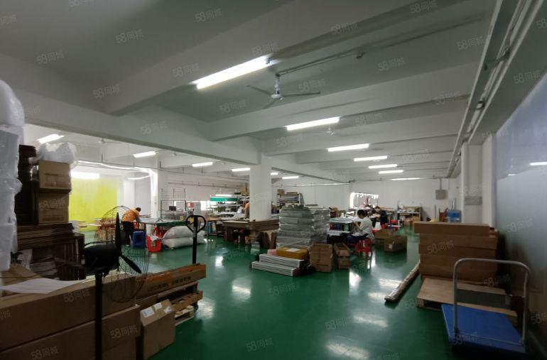 塘厦科苑城新出楼上600平带装修厂房出租，近高速 水电齐全