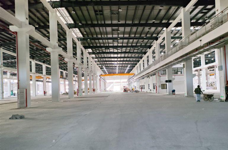 寮步新出原房东新建砖墙到顶，钢构厂房带红本，带牛角，低价出租