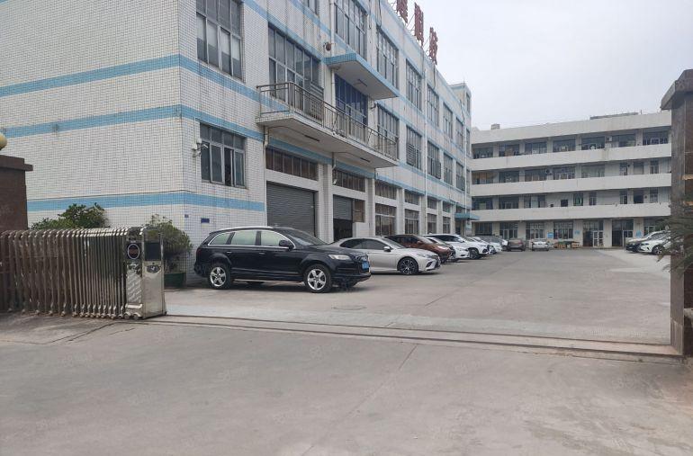 寮步 泉塘 独院 厂房出租 共5000平方，形象好