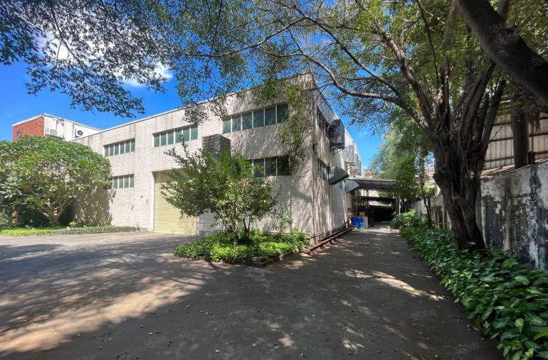 寮步镇独院厂房出租花园式单一层独院，空地超大水电齐全交通便利