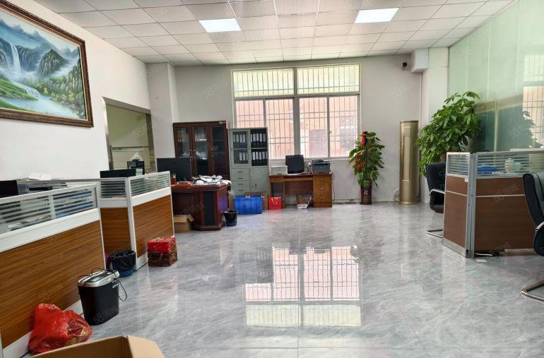 200平起15元寮步中心区一楼1000平全新地坪厂房仓库出租