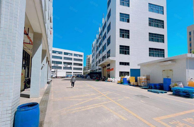 靠近观澜5500平米独院厂房）凤岗新出原房东独院厂房出租