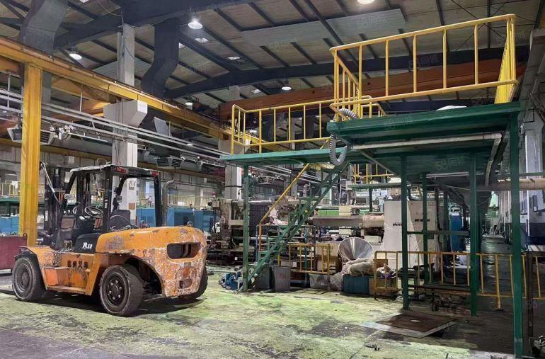 凤岗注塑模具 五金机械 钢材 纸箱一楼8米厂房出租4700平