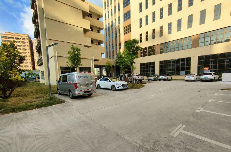 16块起租凤岗靠观澜牛湖交界原房东全新独院8500平，可分租