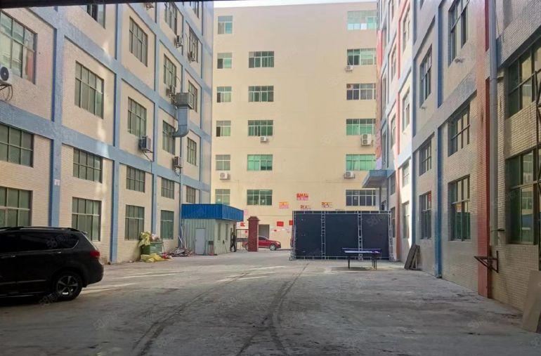 独院分租一楼二楼三楼）凤岗3000平米带牛角天棚独院厂房出租