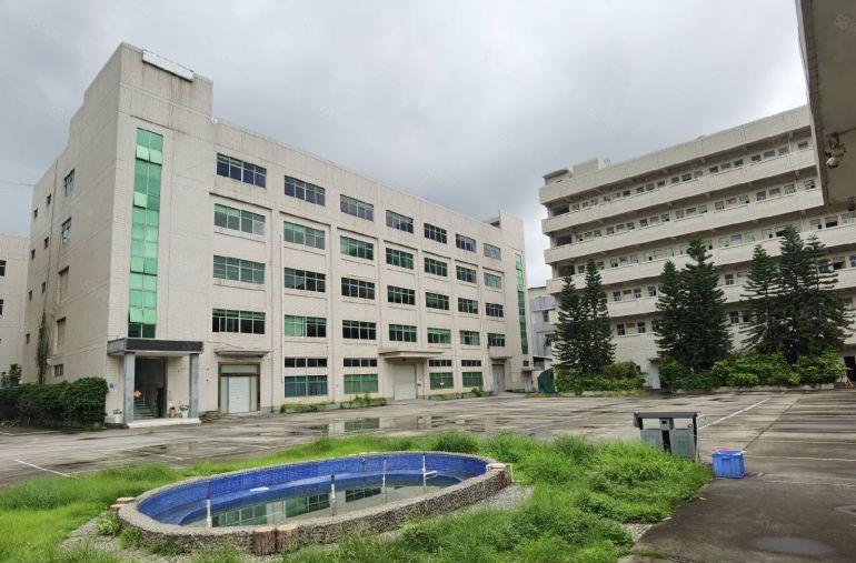 凤岗5500平方米独院厂房出租可分租）带豪华装修空地超大