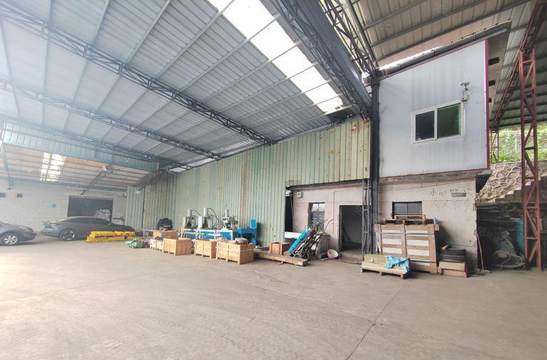 凤岗镇独院钢构2000平米厂房出租，适合仓库，纸箱，打包等