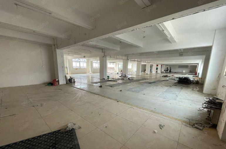 万江新村三楼1400平方标准厂房出租有现成办公室水电齐院子大