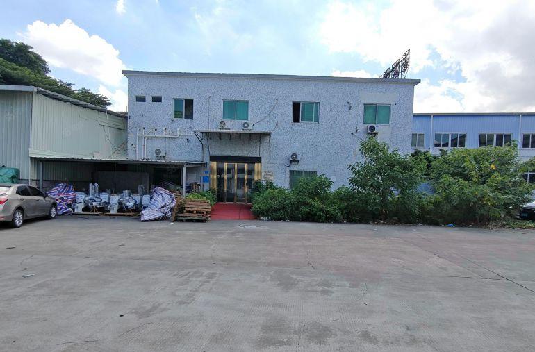 万江莫屋新出1600平米标准一楼厂房出租，有现成办公室