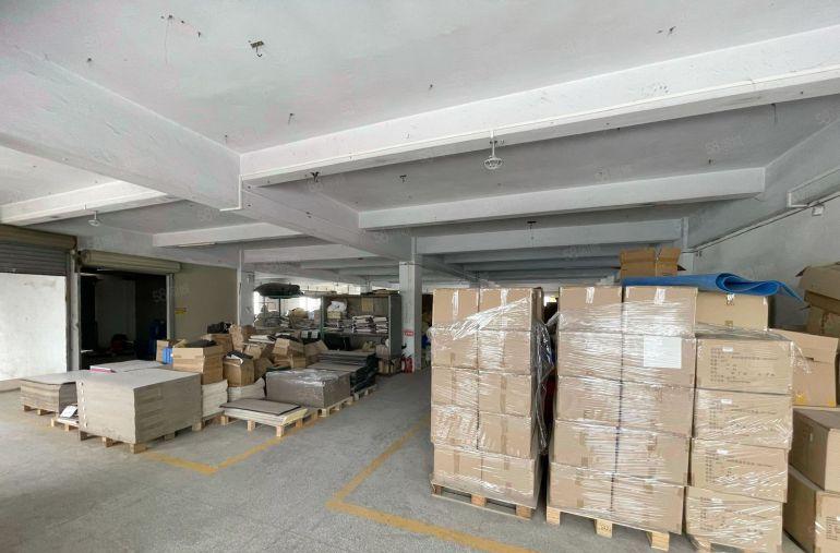 万江上甲三楼660平方标准厂房出租有现成办公室水电齐全