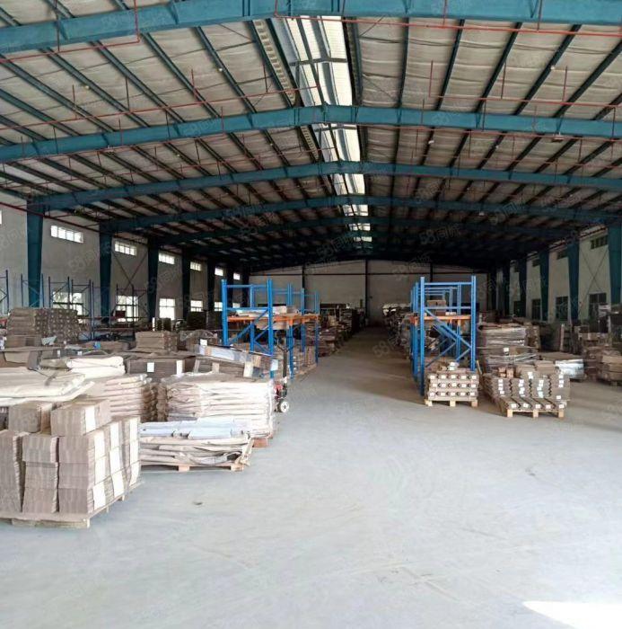 小独院钢构单层8米高厂房2700平方，现成办公室水电齐全电大