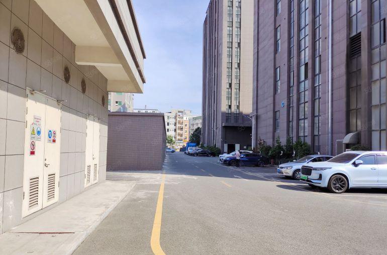 黄江大冚原房东分租一二楼5800平空地大可办环评配套齐全