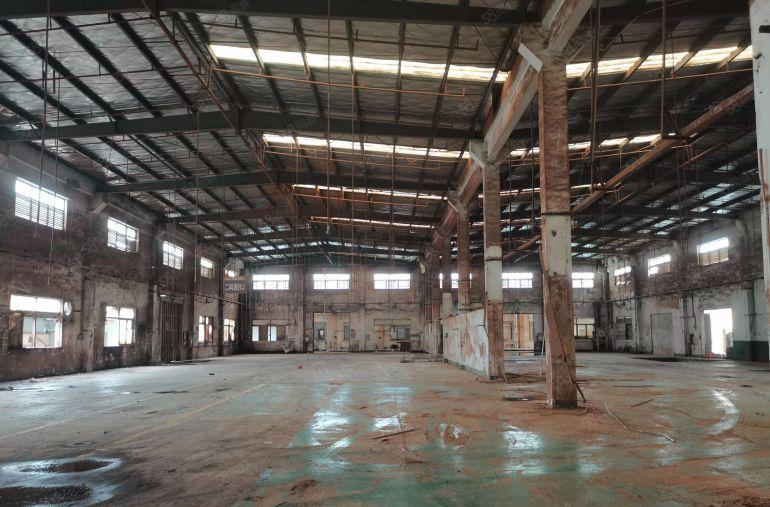 石碣镇厂房出租砖墙到顶九米高单层厂房出租。空地大形象好。