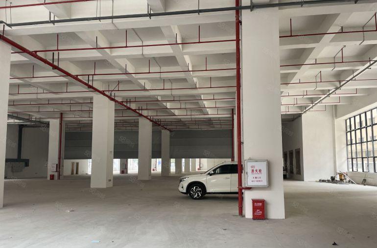 东坑镇黄屋村重工业厂房出租可做临时仓库一楼7.5米空地大