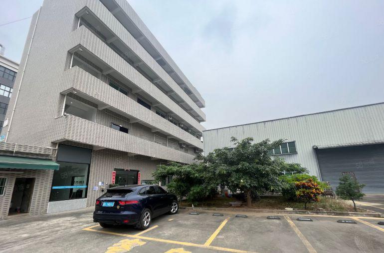 茶山镇粟边工业园区独院厂房出租超大空地1500平方10元每平