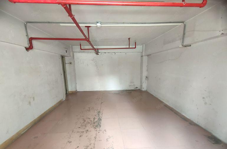 租金35元，西乡固戍，一楼带装修600平厂房，层高6米带阁楼