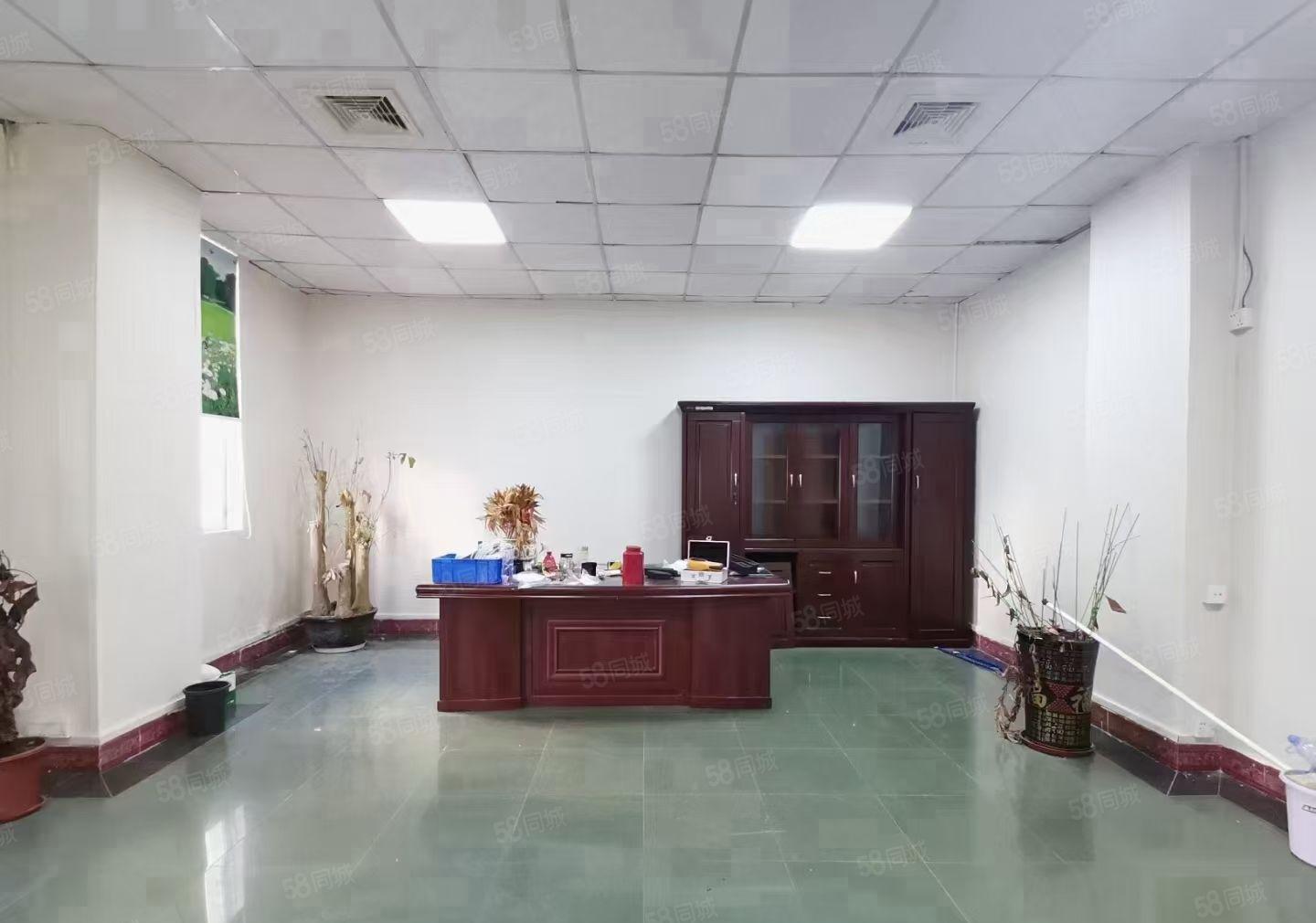 福永宝安机场附近300平至1500平一楼精装修低价仓库厂房出