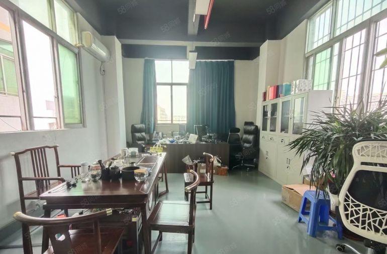 西乡固戍工业园，带装修260平365平厂房出租，全新地平漆