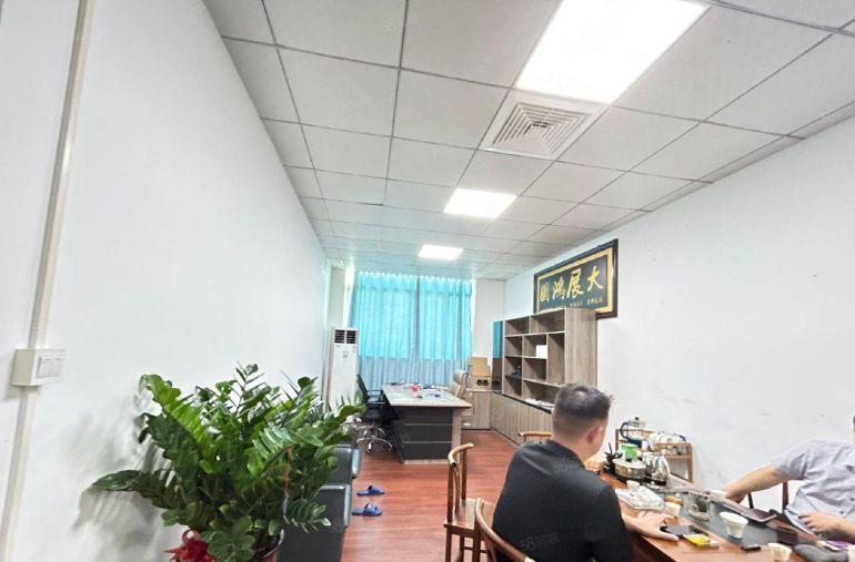 石岩楼上800平精装修红本厂房出租仓库出租原房东零公摊可分租