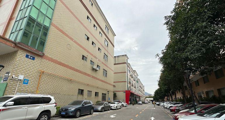 18元起福海街道2000平精装厂房出租，300平分组免租2月