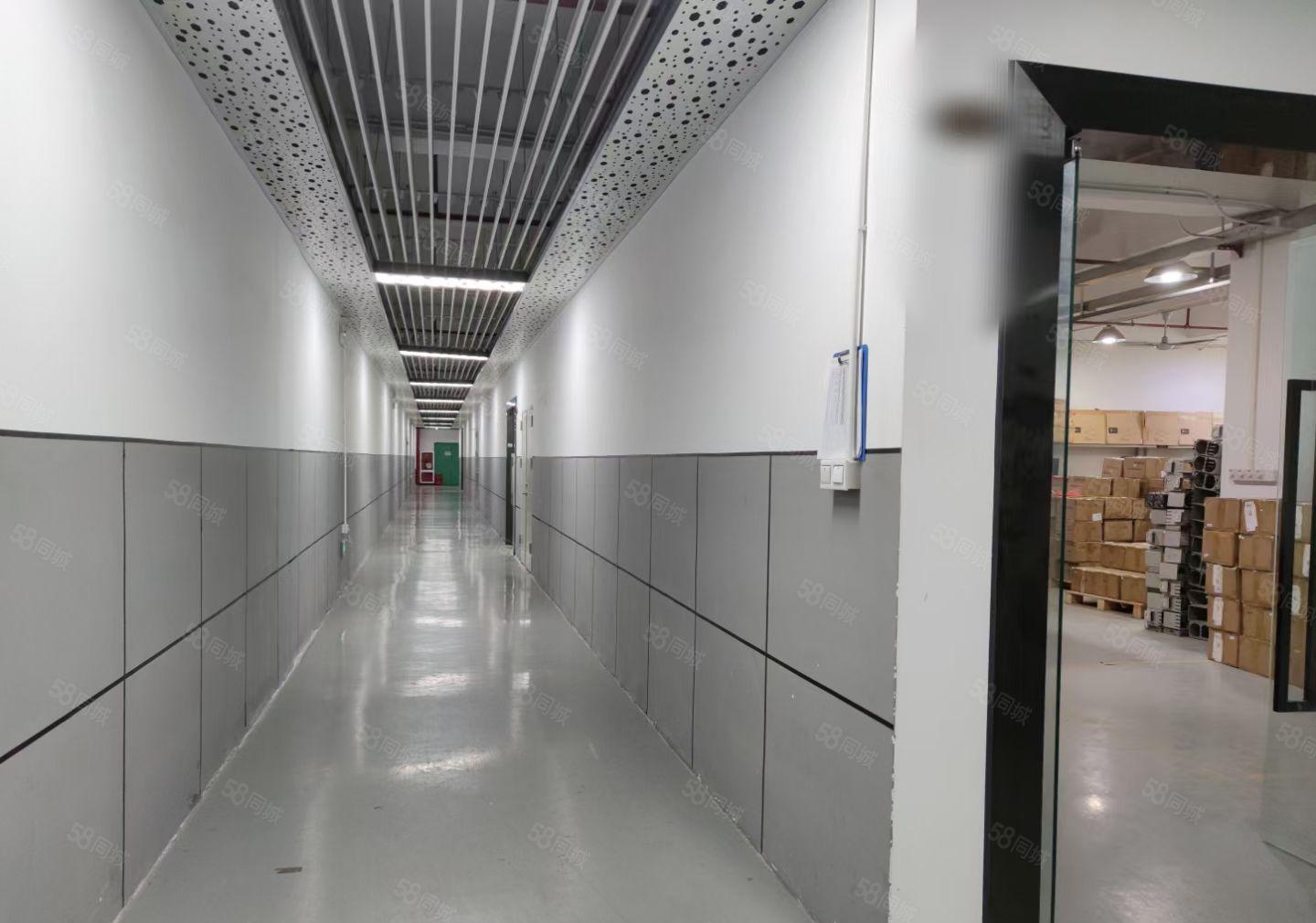 福永新和地铁口附近楼上2000平精装修厂房无转让费出租