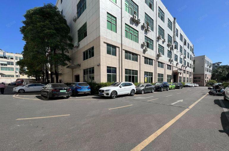 石岩乐华 整层出租可分割 上屋地铁口 精装修厂房