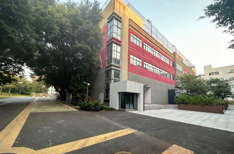 企业总部养老中心培训学校福永独院厂房4.2万平精装修厂房出租