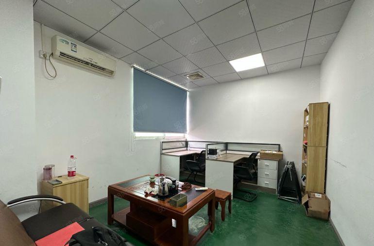 20元福永新和楼上整层2000平精装修厂房出租