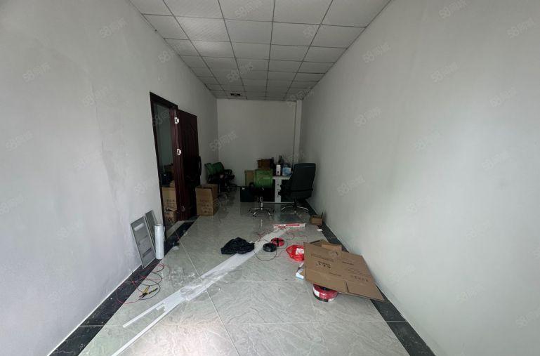 沙井上星楼上300平带装修厂房水电齐全