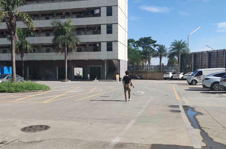 松岗溪头地铁站旁原房东精装修1500平方办公室厂房低价出租