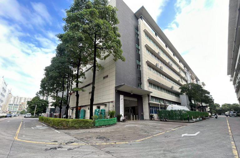 福永塘尾原房东带红本工业区楼上2000平精装修厂房出租可分租