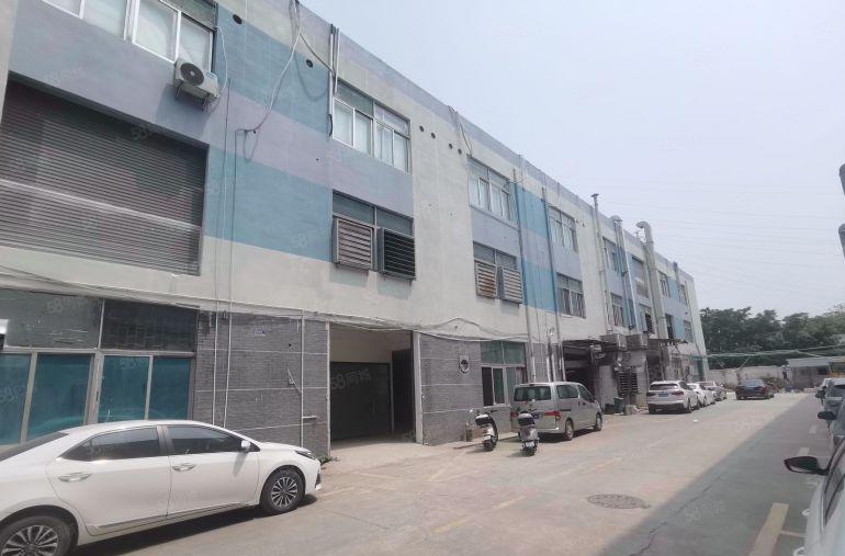 宝安沙井万丰海岸城对面精装修厂房1000平方水电齐全现成办公