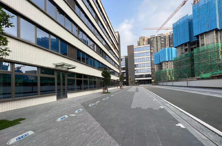 石岩同富裕楼上1000精装修厂房出租仓库出租!低价!