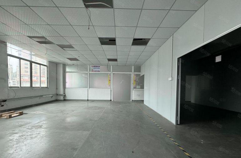 宝安福永全新厂房楼上2000平方一整层两部货梯地铁口附近可分