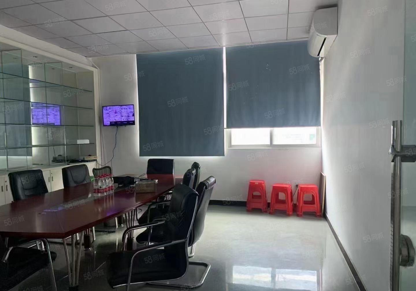 沙井后亭地铁口旁独院厂房二楼三楼各2400平，可分租整层