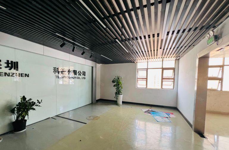 宝安燕川3楼1200平方精装修厂房600平方起租主干道边上