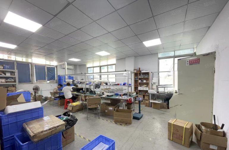 西乡，固戍工业区，楼上带装修260平厂房仓库出租，租金便宜！