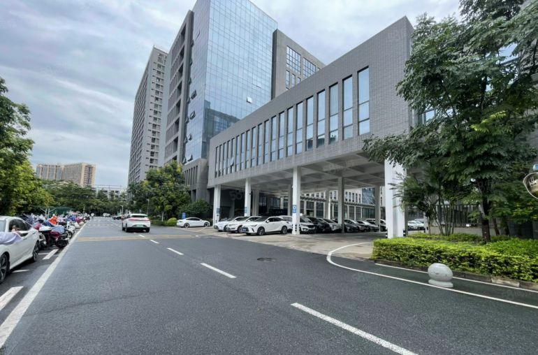 深圳南山西丽楼上精装修1500平厂房出租可分租有水电主干道旁