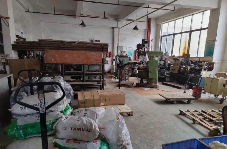 沙井共和新河大道旁可做丝印200平楼上精装修厂房招租