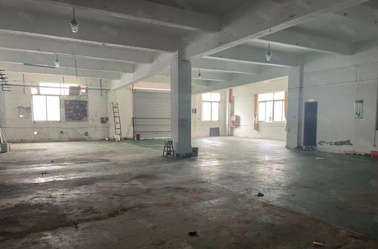 沙井新桥楼上500平精装修厂房带有两间办公室价格便宜可约看房